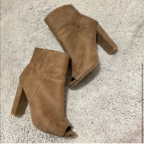 Brand new! Brown Suede Peep Toe Heels - Picture 3 of 12